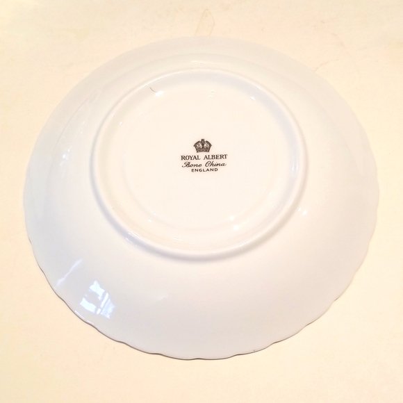 VINTAGE TEA CUP AND SAUCE - Picture 9 of 12